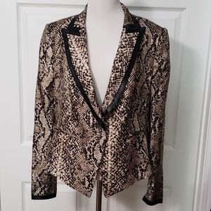 ZARA Cropped blazer